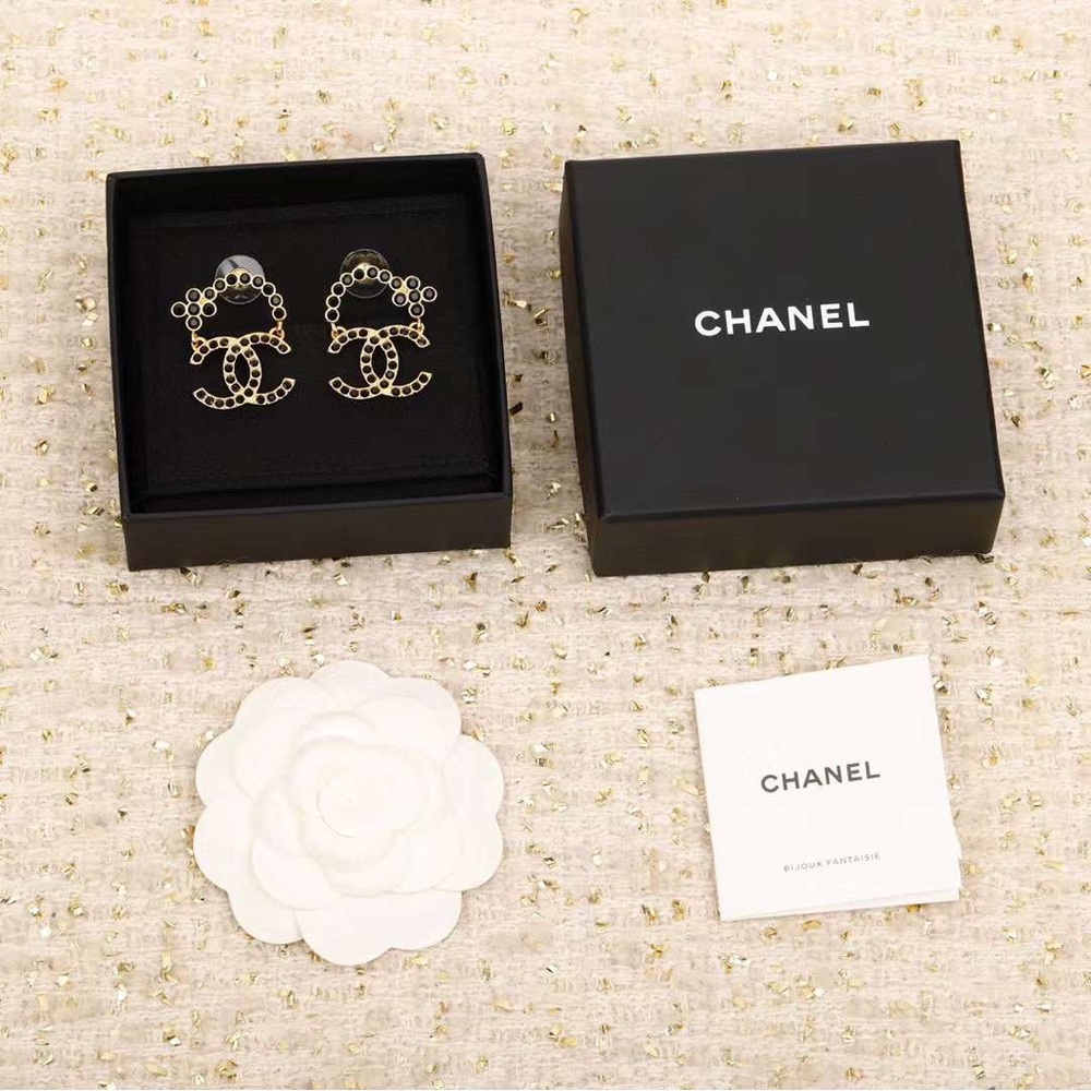 Chanel earrings season 23